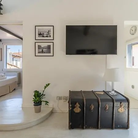 Lion 32 Διαμέρισμα *