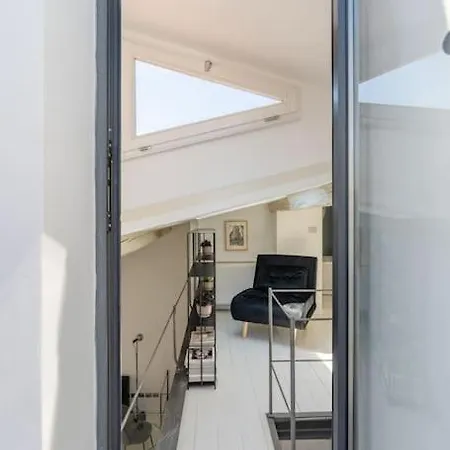 Lion 32 Apartament *