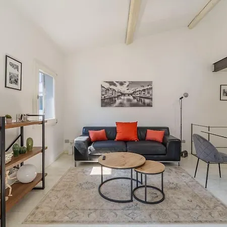 Lion 32 Apartament *